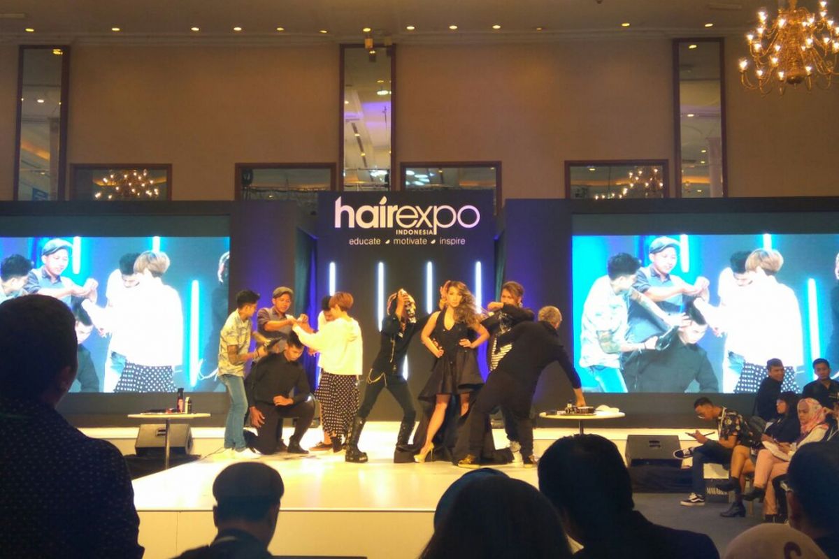 Pembukaan Indonesia Hair Expo di JCC Jakarta (27/7/2017).