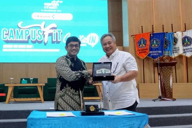 Mandiri Inhealth menggelar kegiatan Mandiri Inhealth Campus Fit di Yogyakarta dan Semarang.