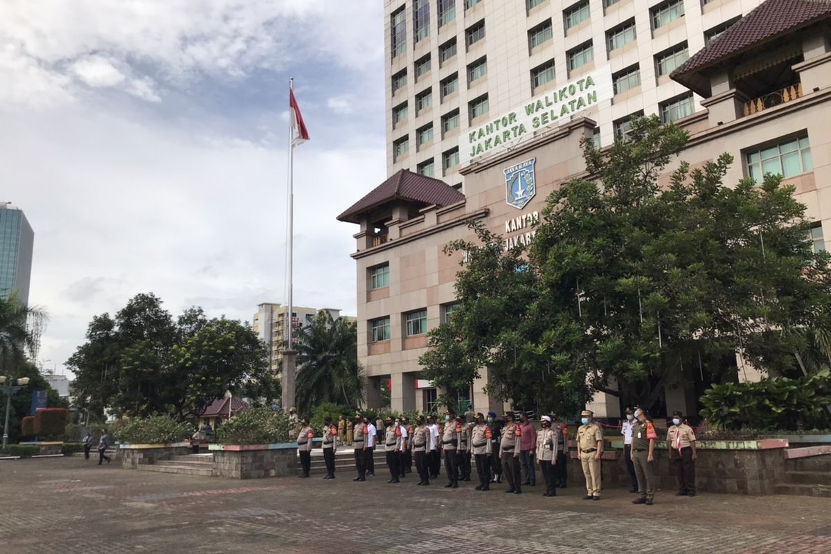 Kantor Wali Kota Jakarta Selatan. Ilustrasi tunjangan wali kota dan bupati di DKI Jakarta.