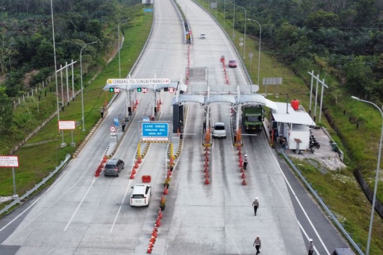 Ngebut di Jalan Tol Pekanbaru-Bangkinang, 8 Kendaraan Kena Tilang