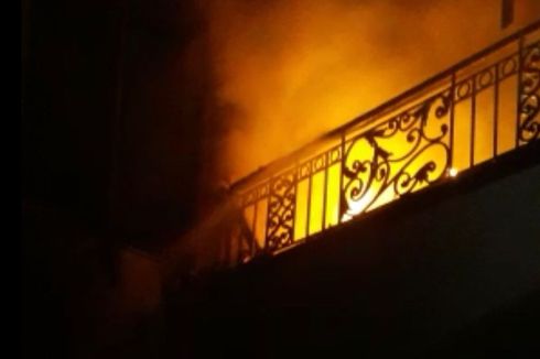 Rumah Mewah di Pondok Indah Terbakar, Damkar: Rumah Kosong yang Terbakar