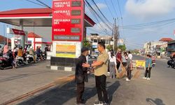 Antrean BBM Picu Tumpukan Sampah, Bupati Jembrana Gerakkan Aksi Bersih-bersih
