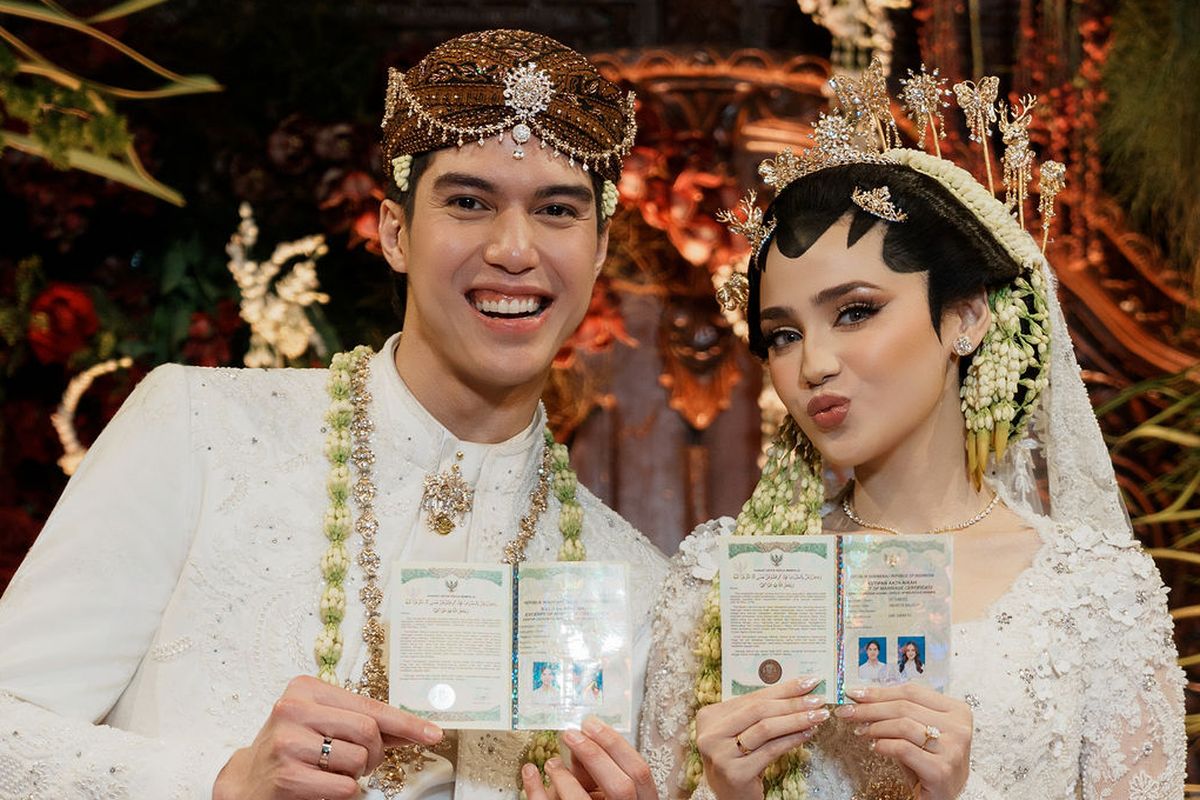 Momen Sakral Pernikahan El Rumi dan Syifa Hadju di Jakarta