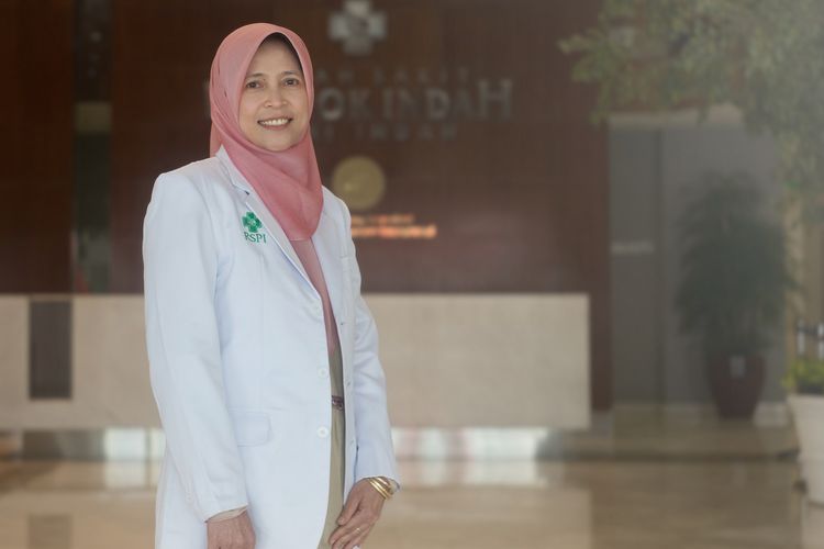 Dokter Spesialis Mata RS Pondok Indah, dr. Siti Fatimah Sah Rahmadhani, Sp.M