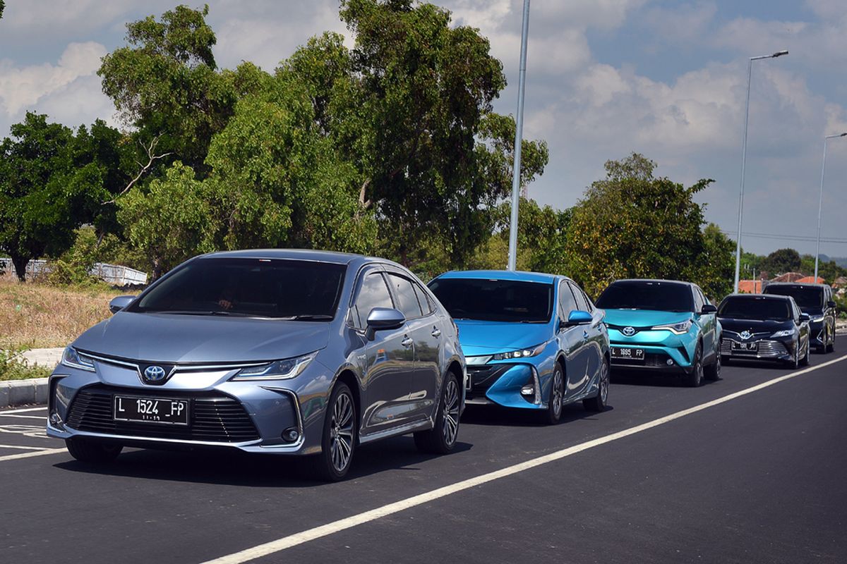 Perjalanan test drive jajaran mobil hybrid dan PHEV Toyota, dari Banyuwangi-Bali, 9-11 Oktober 2019.