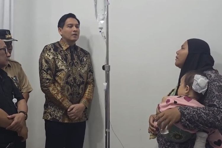 Kisah Haru di Balik Kecelakaan Maut Indramayu, Lucky Hakim Tawarkan Asuh Balita yang Jadi Yatim Piatu