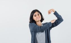 Jangan Hanya Ajarkan Patuh, Ini Cara Mendidik Anak Perempuan agar Tangguh