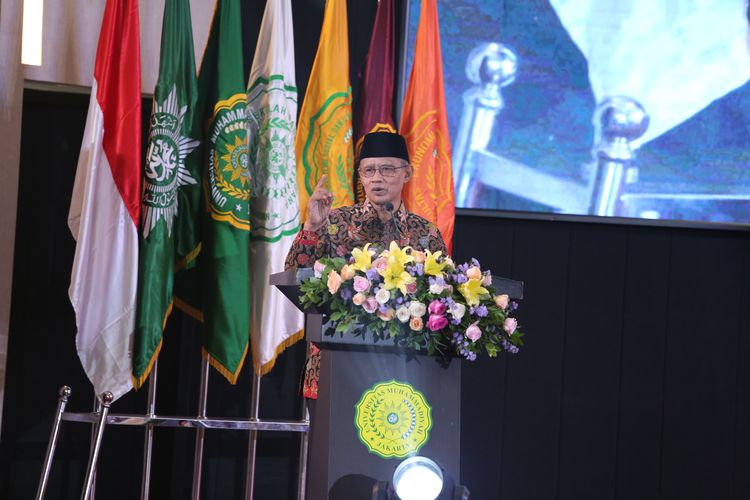 Ketua PP Muhammadiyah Prof. Haedar Nashir dalam acara Pengkajian Ramadan yang digelar UMJ di Auditorium KH. Ahmad Azhar Basyir, Gedung Cendekia Universitas Muhammadiyah Jakarta (UMJ), Senin (18/03/2024).