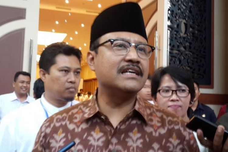 Wakil Gubernur Jawa Timur Syaifullah Yusuf saat berkunjung ke Kota Malang, Kamis (11/8/2016)