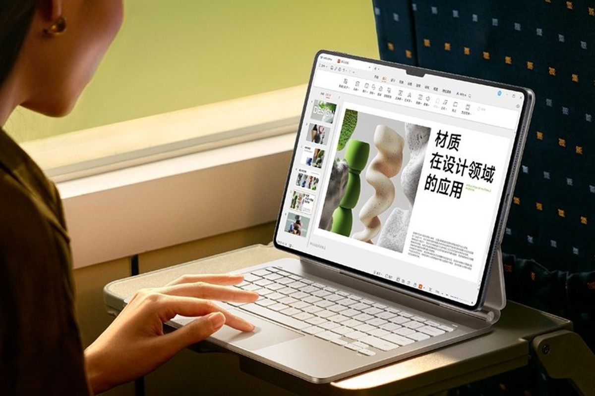 Tablet Xiaomi Pad 7 Ultra merupakan tablet pertama yang menggunakan chip Xring O1 buatan Xiaomi sendiri. Tablet ini juga punya layar terbesar saat ini, 14 inci.