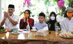 Gelar Open House Virtual, Ganjar Sapa Warga Jateng di Banten hingga Sudan