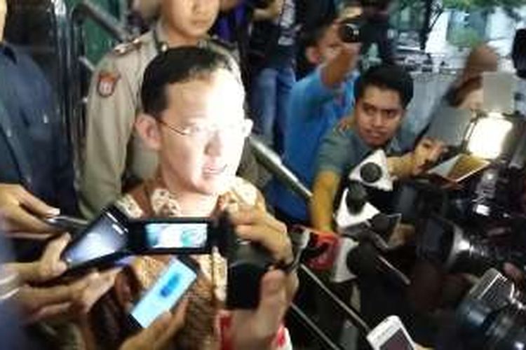 Staf Gubernur DKI Jakarta Basuki Tjahaja Purnama, Sunny Tanuwidjaja, di Gedung KPK, Jakarta, Senin (25/4/2016).