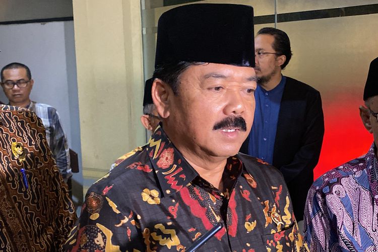 Menko Polhukam Hadi Tjahjanto ditemui di kantor PP Muhammadiyah, Jakarta Pusat, Rabu (28/2/2024) malam.