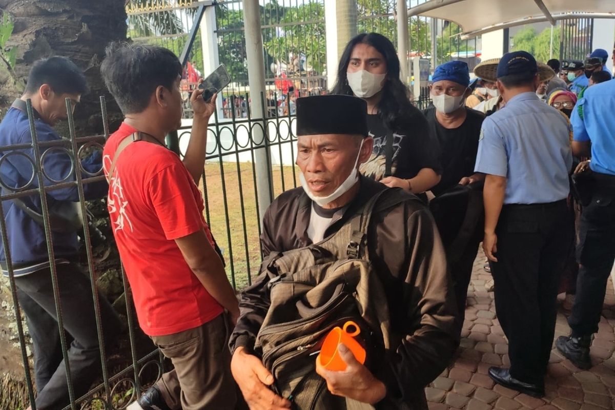 200 orang perwakilan massa aksi dari petani yang melakukan unjuk rasa diizinkan masuk ke Gedung DPR/MPR RI, Jakarta, Selasa (27/9/2022) sore.