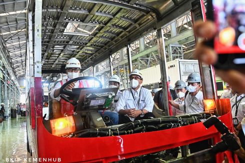 Kejar G20, Menhub Minta Produksi Bus Listrik Merah Putih Tepat Waktu