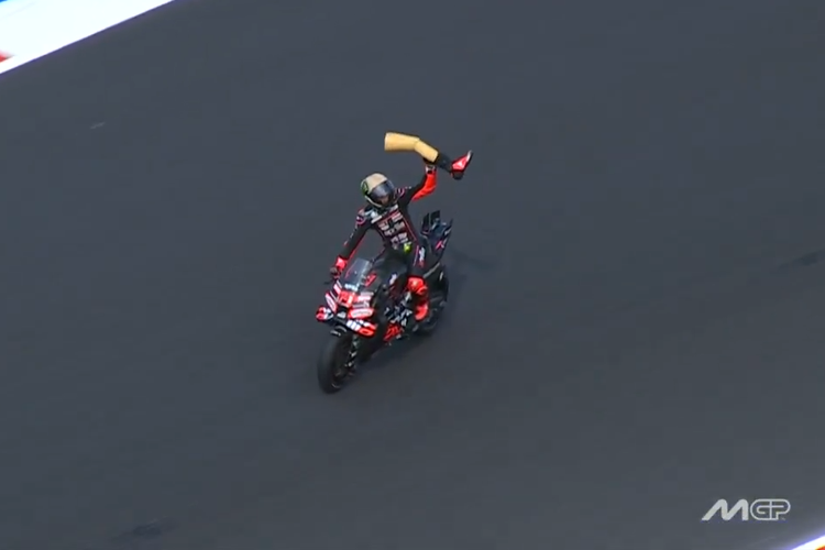 Hasil Sprint Race MotoGP San Marino 2025 di Sirkuit Misano pada Sabtu (13/9/2025) menempatkan Marco Bezzecchi (Aprilia) di urutan pertama.