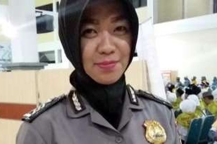 Brigadir Polisi Nyimas Febrina (28), salah satu anggota kepolisian yang bertugas di Asrama Haji Sudiang Makassar. 