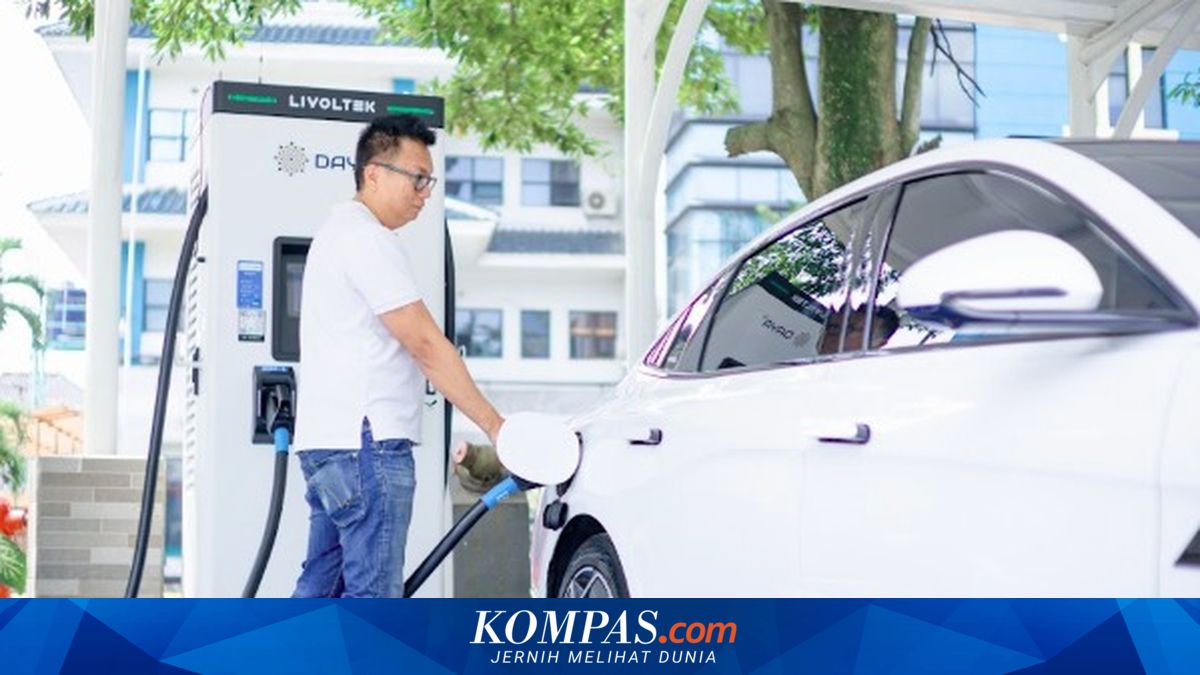 PLN mencatat konsumsi listrik kendaraan listrik atau electric vehicle (EV) meningkat hingga 479 persen dibanding periode sebelumnya, seiring bertambahnya penggunaan kendaraan ramah lingkungan di masyarakat.

Baca selengkapnya di: