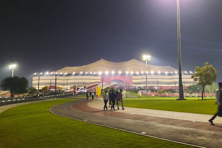 Stadion Al Bayt menjadi panggung laga perempat final Piala Dunia 2022 Qatar antara Inggris vs Perancis, Sabtu (10/12/2022).