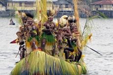 Festival Danau Sentani Etalase Seni Budaya