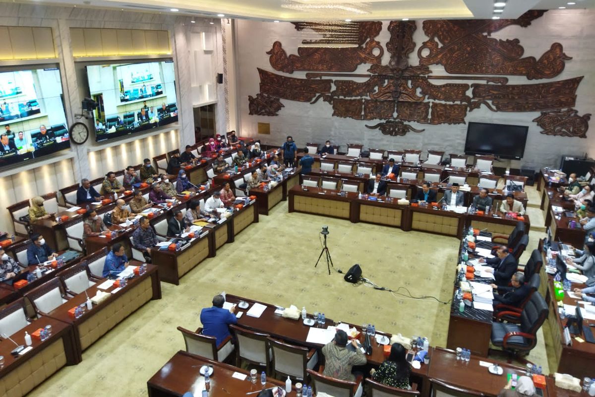 Rapat kerja Kementerian Keuangan dan Komisi XI DPR RI. 