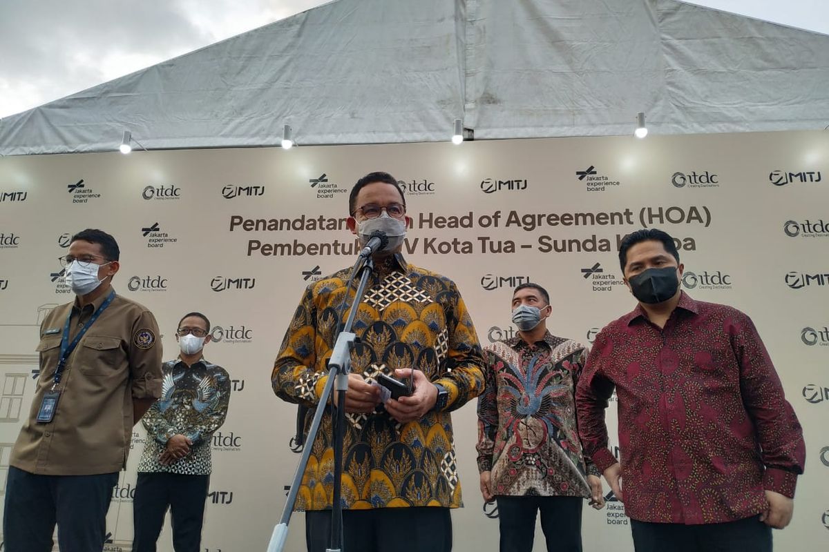 Gubernur DKI Jakarta Anies Baswedan saat acara konferensi pers di Kota Tua Jakarta, Rabu (28/4/2021) 