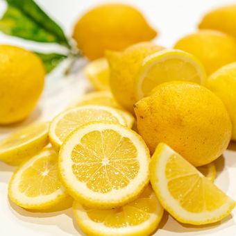 Ilustrasi lemon. 