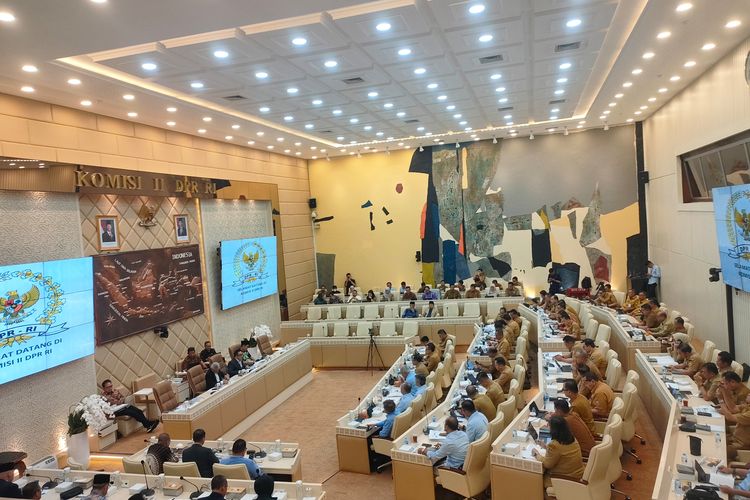 Anggota DPR Usul Anggaran MBG Bisa Dipakai Bantu Sumatera Pascabencana