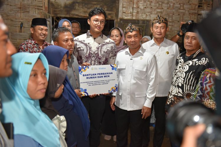 Menteri Kependudukan dan Pembangunan Keluarga/Kepala BKKBN, Dr. Wihaji, S.Ag., M.Pd. didampingi Bupati Lamongan, Dr. H. Yuhronur Efendi, MBA., M.EK. melakukan kunjungan kerja maraton di Kabupaten Lamongan, Kamis (4/12/2025) malam, untuk mempercepat penurunan angka stunting sekaligus memperkuat kualitas keluarga Indonesia.