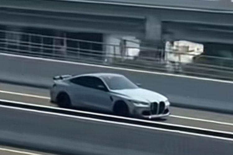 Viral Video Mobil BMW M4 Adu Cepat dengan Whoosh di Tol MBZ
