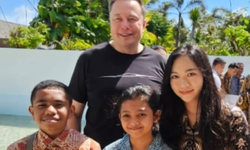 Berprestasi di Bidang Matematika, Siswi SD Asal Banyuwangi Ini Bertemu Elon Musk di Bali