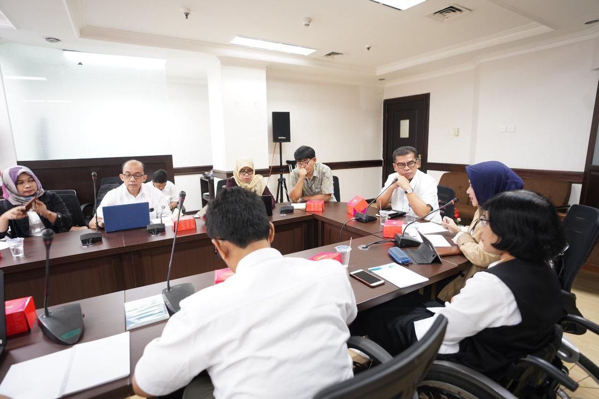 Sekretaris BP3S, Harapan Lumban Gaol saat pimpin Rapat dengan World Bank, membahas terkait kewirausahaan sosial
