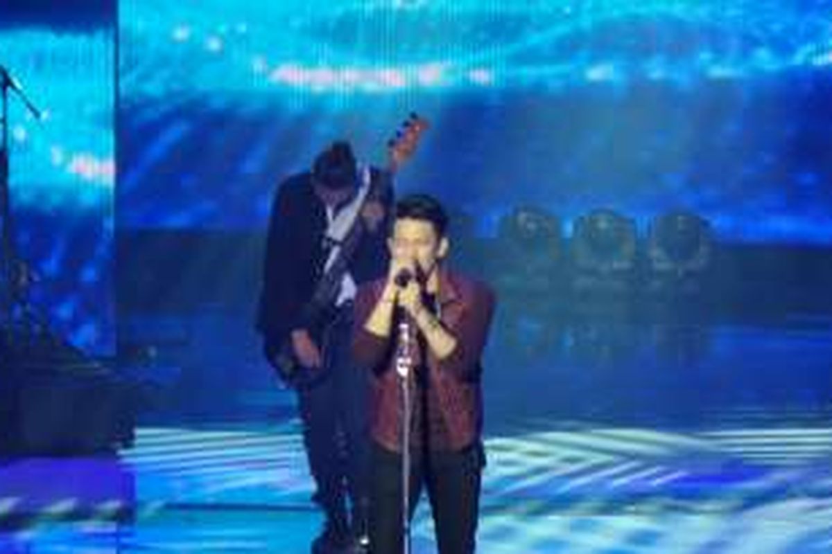 Ariel tampil bersama rekan-rekan band NOAH-nya dalam acara The Biggest Concert NOAH, yang disiarkan oleh SCTV, di Studio Emtek 6, Daan Mogot, Jakarta Barat, Kamis (19/5/2016).