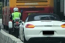 Foto Porsche Dikawal Masuk Jalur Transjakarta Jadi Viral