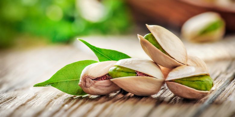 Kacang pistachio adalah salah satu pilihan makanan untuk memenuhi angka kebutuhan vitamin B6. 
