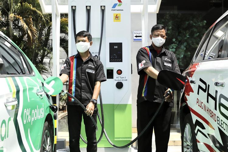 Pertamina resmikan SPKLU komersial pertamanya di Fatmawati