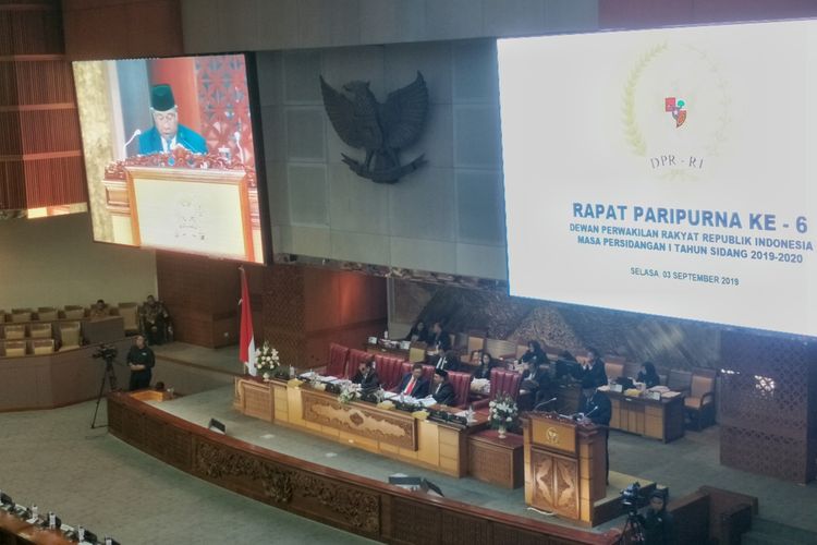 DPR dan Pemerintah sepakat untuk mengesahkan Rancangan Undang-Undang tentang Pekerja Sosial menjadi undang-undang. Kesepakatan tersebut diambil dalam pembicaraan tingkat II pada Rapat Paripurna DPR di Kompleks Parlemen, Senayan, Jakarta, Selasa (3/9/2019).