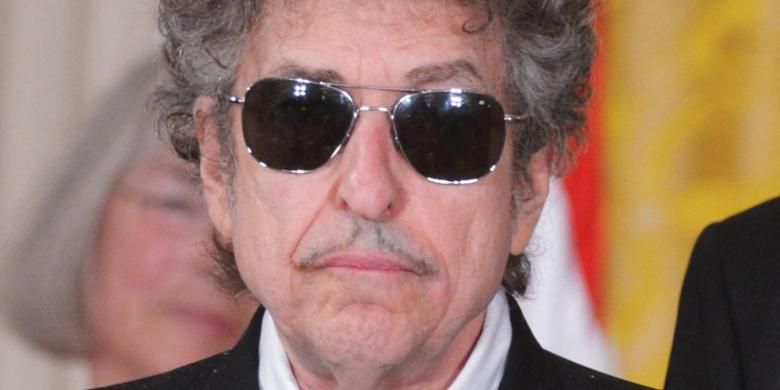 Bob Dylan hadir untuk dianugerahi Presidential Medal of Freedom di Gedung Putih, Wahington DC (AS), 29 Mei 2012. 