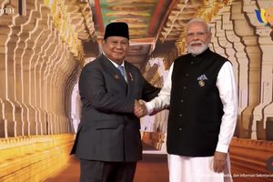 Momen Prabowo Hadiri KTT Ke-18 BRICS, Berjabat Tangan dengan PM India