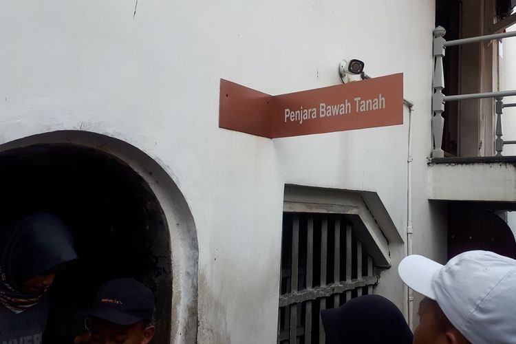 Napak Tilas Sejarah Indonesia Lewat Penjara Bawah Tanah di Museum