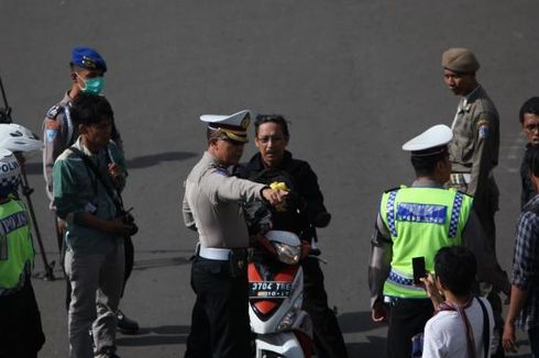 Langgar Marka Jalan di Sini, Pengendara Langsung Kena Tilang