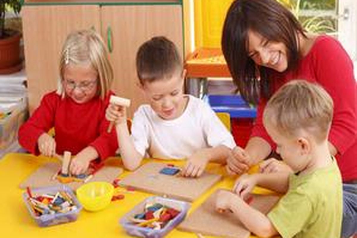 Lewat bermain yang terarah, anak usia dini sudah bisa belajar banyak hal. 