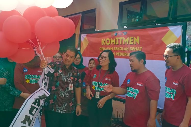 Kepala Dinas Pendidikan Semarang Bambang Pramusinto dalam peluncuran Gerakan Sekolah Sehat dilakukan di TK Negeri Pedurungan, Kota Semarang, Kamis (11/7/2024). 
