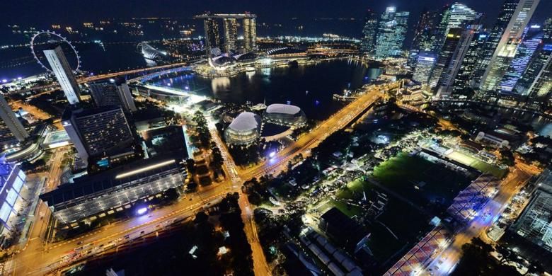 Pemandangan tampak atas tempat berlangsungnya GP Singapura dari Swisshotel Stanford. GP Singapura akan berlangsung 20-22 September.