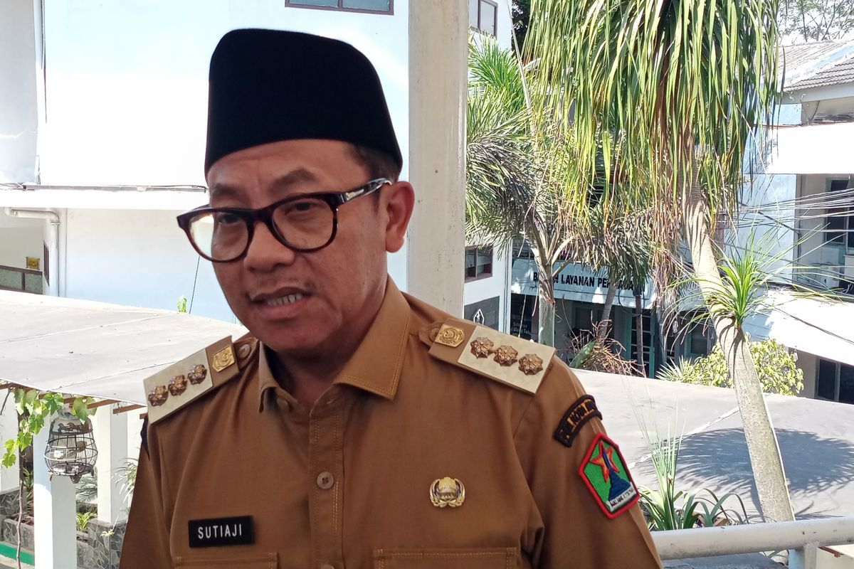 Wali Kota Malang, Sutiaji saat di Balai Kota Malang. 