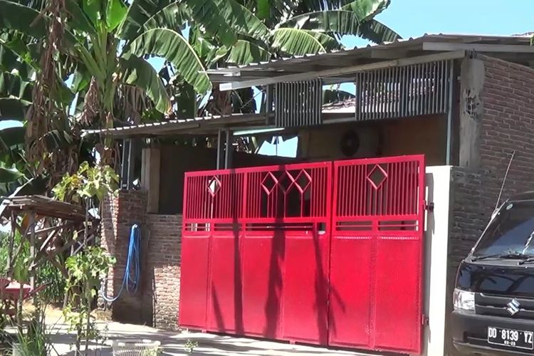 Rumah Isteri Harun Masiku, buronan Komisi Pemberantasan Korupsi (KPK) di Kabupaten Gowa, Sulawesi Selatan tampak lengang. Selasa, (25/8/2020).