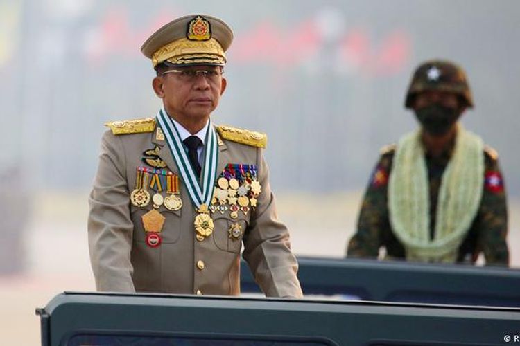 Pemimpin Junta Militer Myanmar, Jenderal Min Aung Hlaing. Junta Myanmar berlakukan wajib militer.