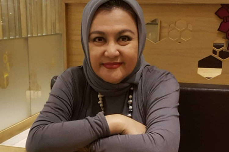 Emilia Contessa, aktris dan politikus