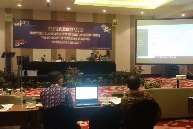 Sidang pleno terbuka tingkat provinsi yang digelar KPU Kepulauan Bangka Belitung, Minggu (5/5/2019).