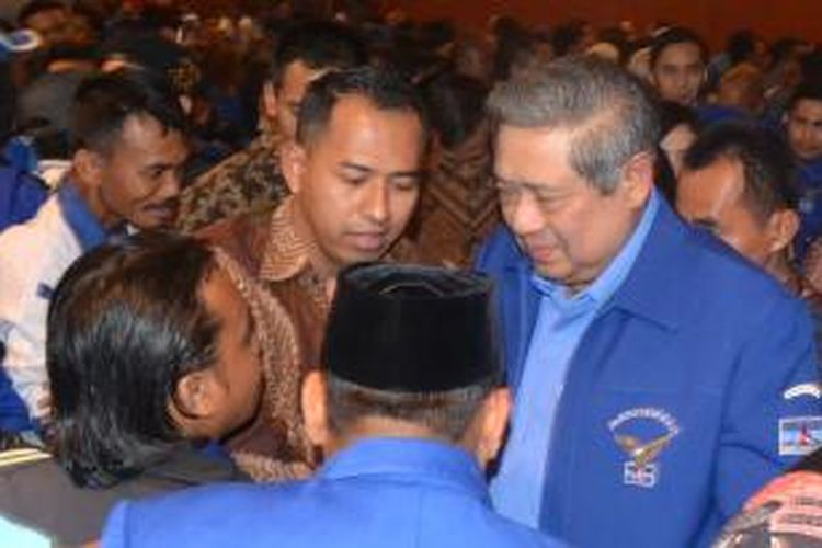 SBY disalami kader Partai Demokrat Jatim.